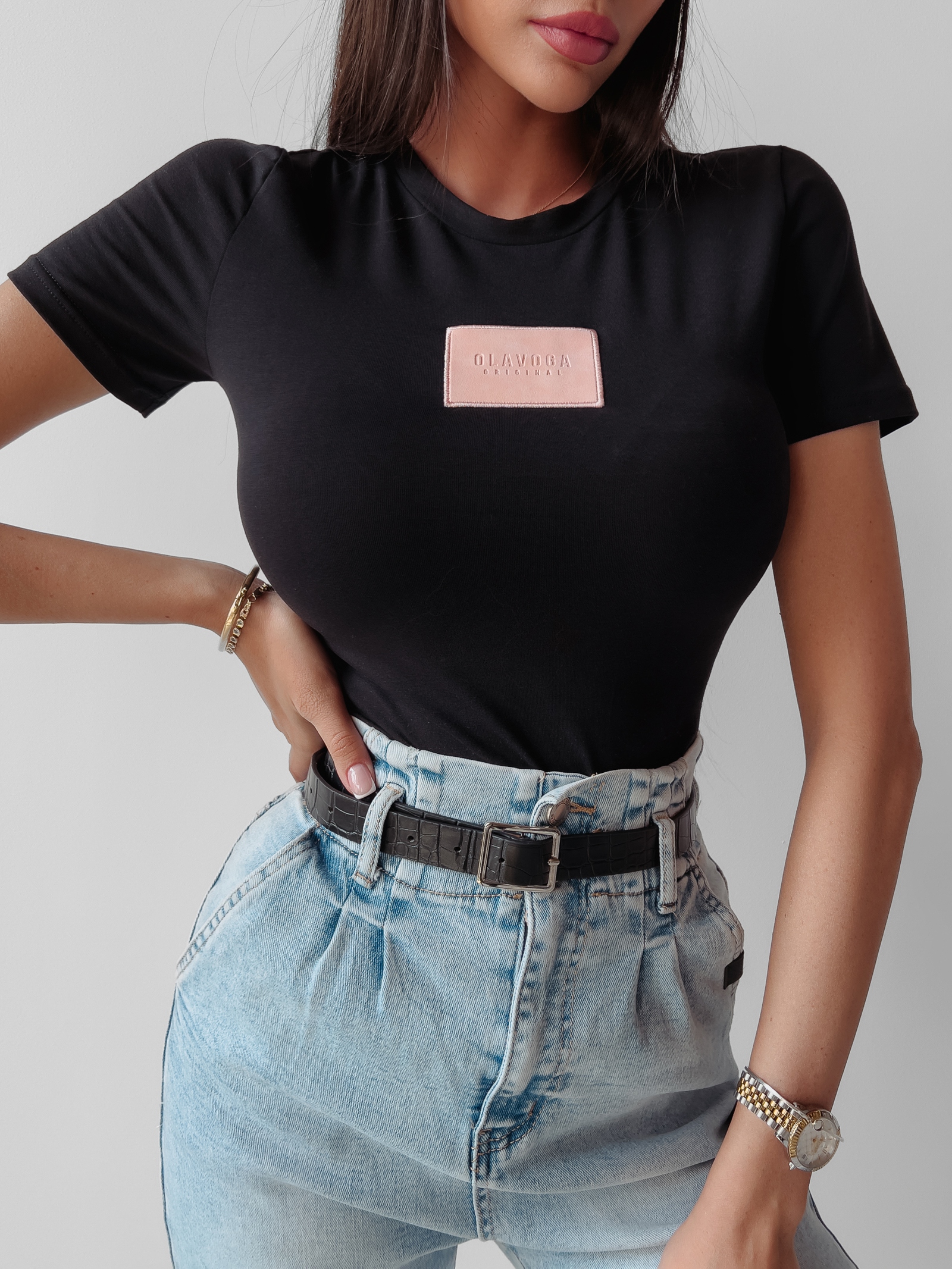 T-shirt basic bawełniany Asta Ola Voga czarny