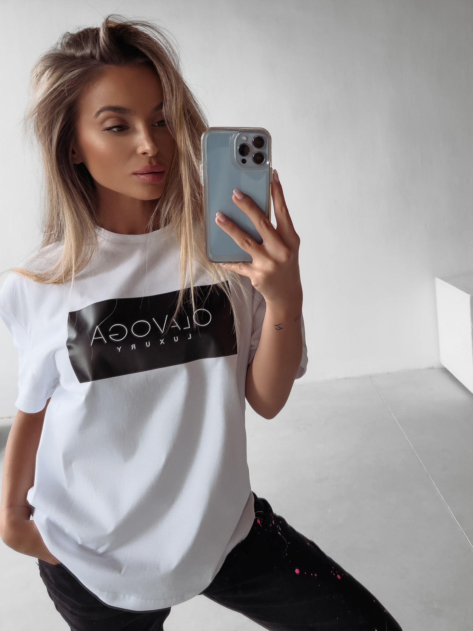 T-shirt bawełniany oversize Solia Ola Voga biały