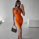 Sukienka mini dopasowana Mella Ola Voga pomarańczowa