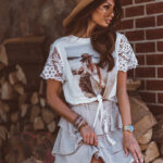 Koszulka z koronką Mihos śmietankowa