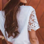 Koszulka z koronką Mihos śmietankowa