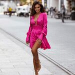 Sukienka satynowa Maff różowa