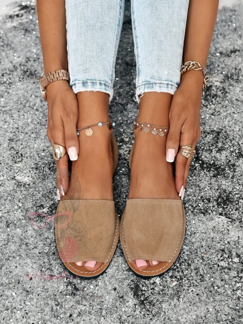 Sandały płaskie skórzane Madam Boso beżowe