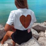 T-shirt bawełniany z wycięciem Romance Ola Voga biały
