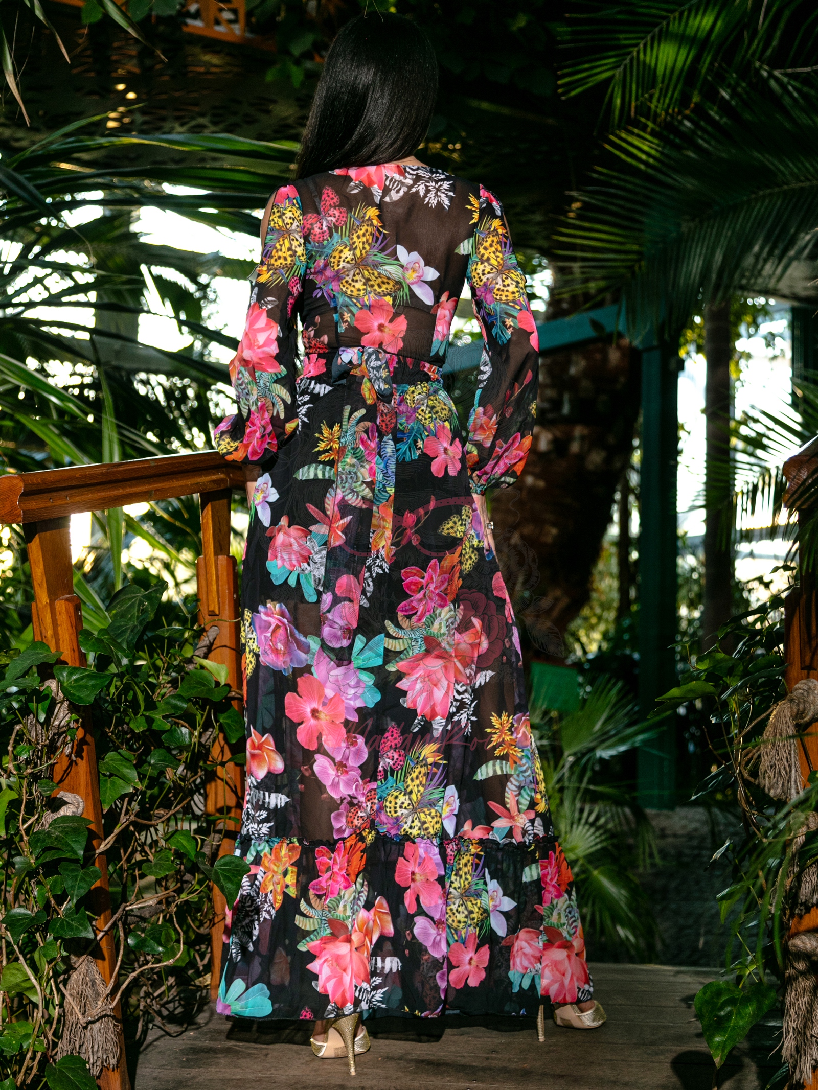 Komplet ze spódnicą NB Bali w motyle czarny