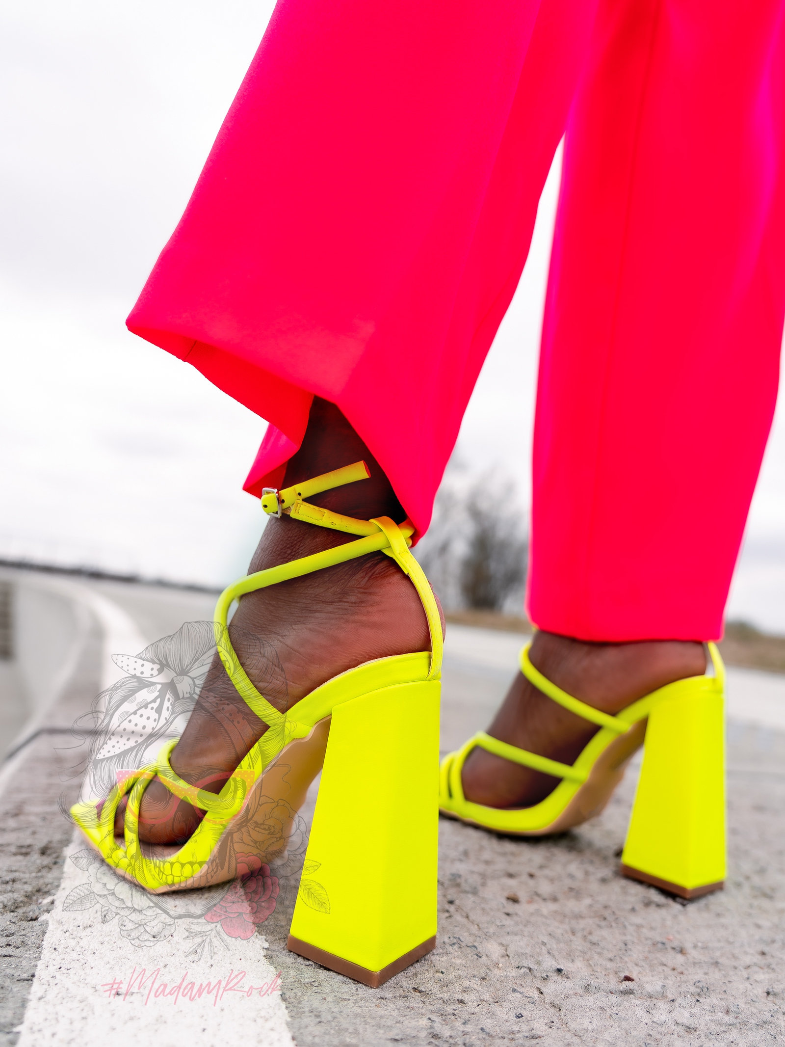 Sandały na słupku Rock Snap II żółte neonowe