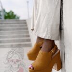 Sandały koturny Madam Scapade II karmelowe