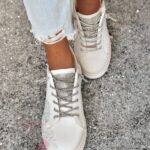 Trampki z cyrkoniami Madam Show Must Go On białe