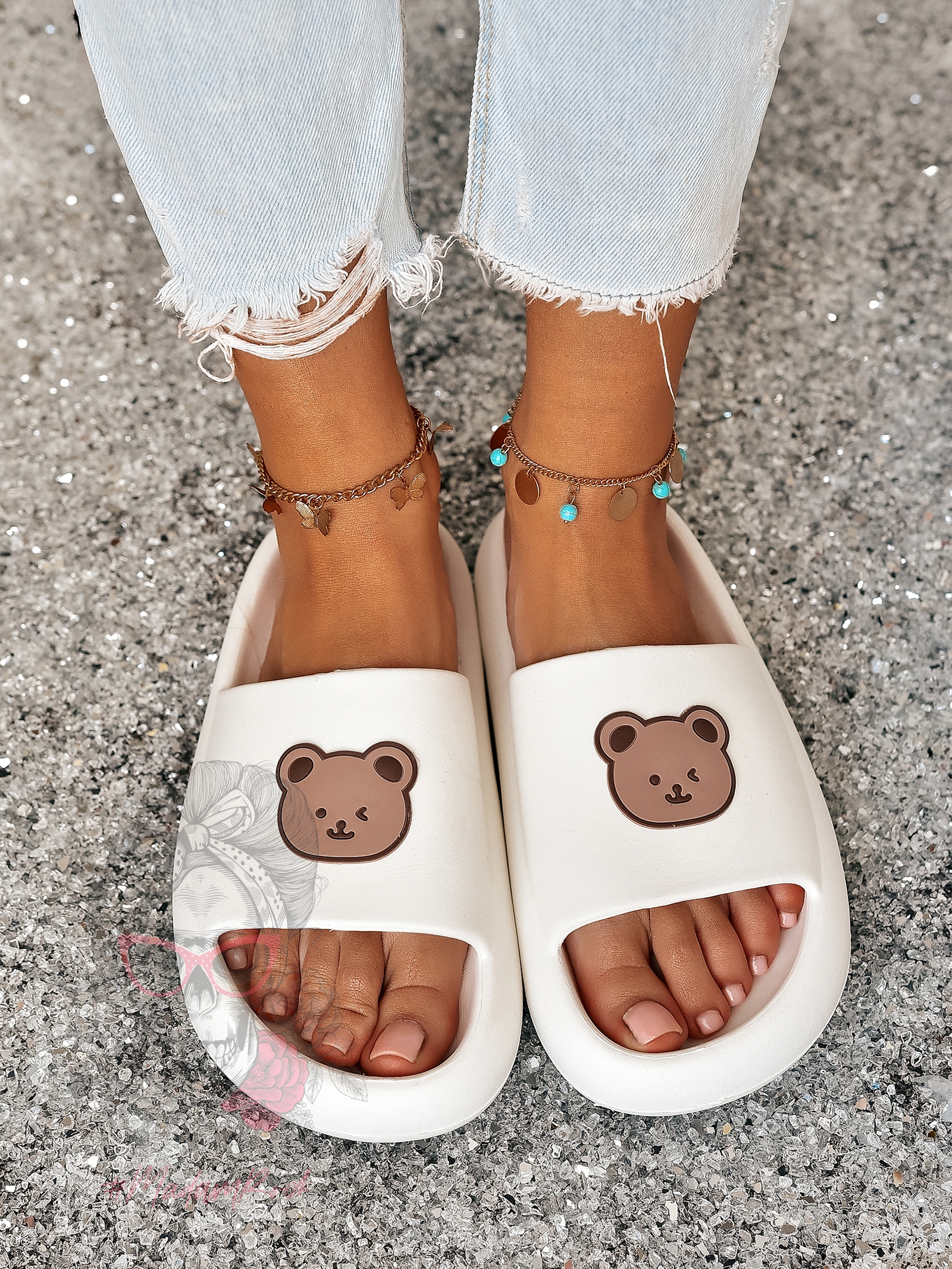 Klapki z misiem Madam Mibi białe