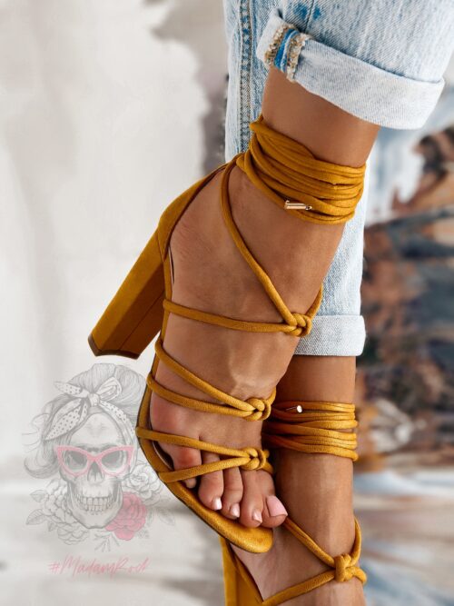 Sandały na słupku Madam Floyds żółte