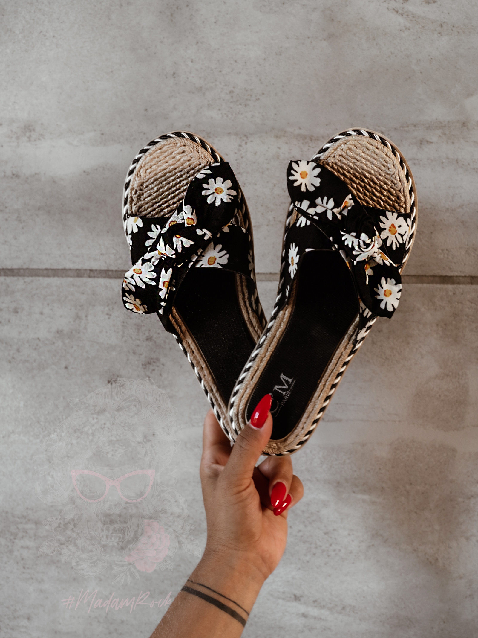 Klapki płaskie Madam Daisy czarne