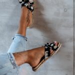 Klapki płaskie Madam Daisy czarne