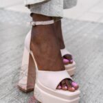 Sandały na słupku Madam Kourtney beżowe