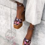 Sandały na słupku Madam Kourtney brązowe w panterkę