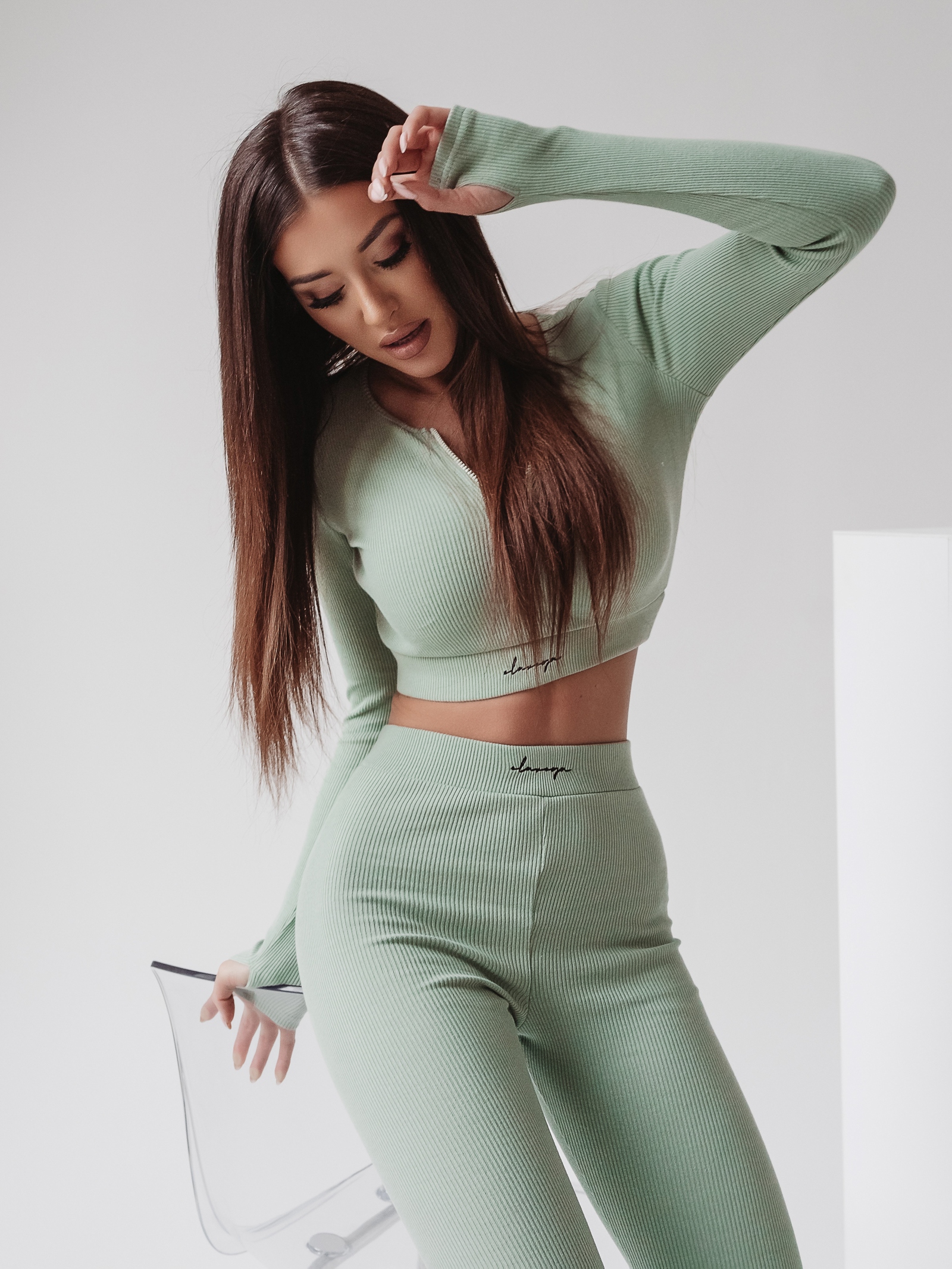 Komplet dopasowany Lunya Ola Voga oliwkowy