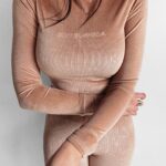 Komplet welurowy Anaya Ola Voga camel