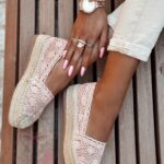 Espadryle Madam Bahamas koronkowe pudrowe