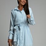 Sukienka koszulowa gładka Elva błękitna