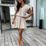 Płaskie zamszowe sandały Madam Maranty beżowe