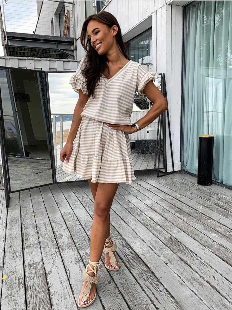 Płaskie zamszowe sandały Madam Maranty beżowe