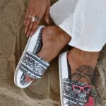 Klapki z cyrkoniami Rock Bandit białe