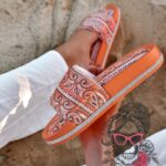 Klapki z cyrkoniami Rock Bandit pomarańczowe