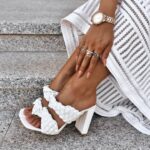 Klapki na klocku Crox Rock białe