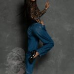 Jeansy boyfriend z paskiem Duffel granatowe