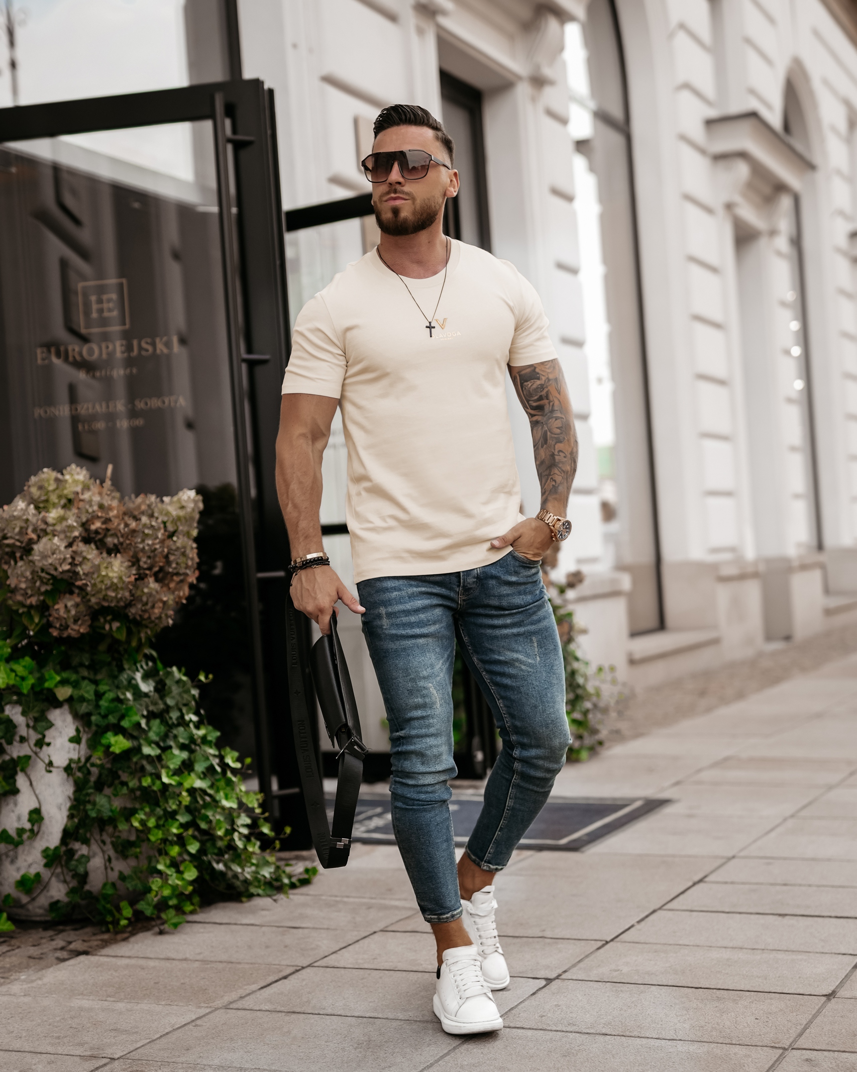 T-shirt męski bawełniany z aplikacją DLG Ola Voga beżowy