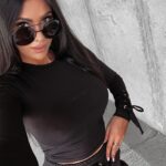 Bluzka dopasowana wiązana Donia Ola Voga czarna