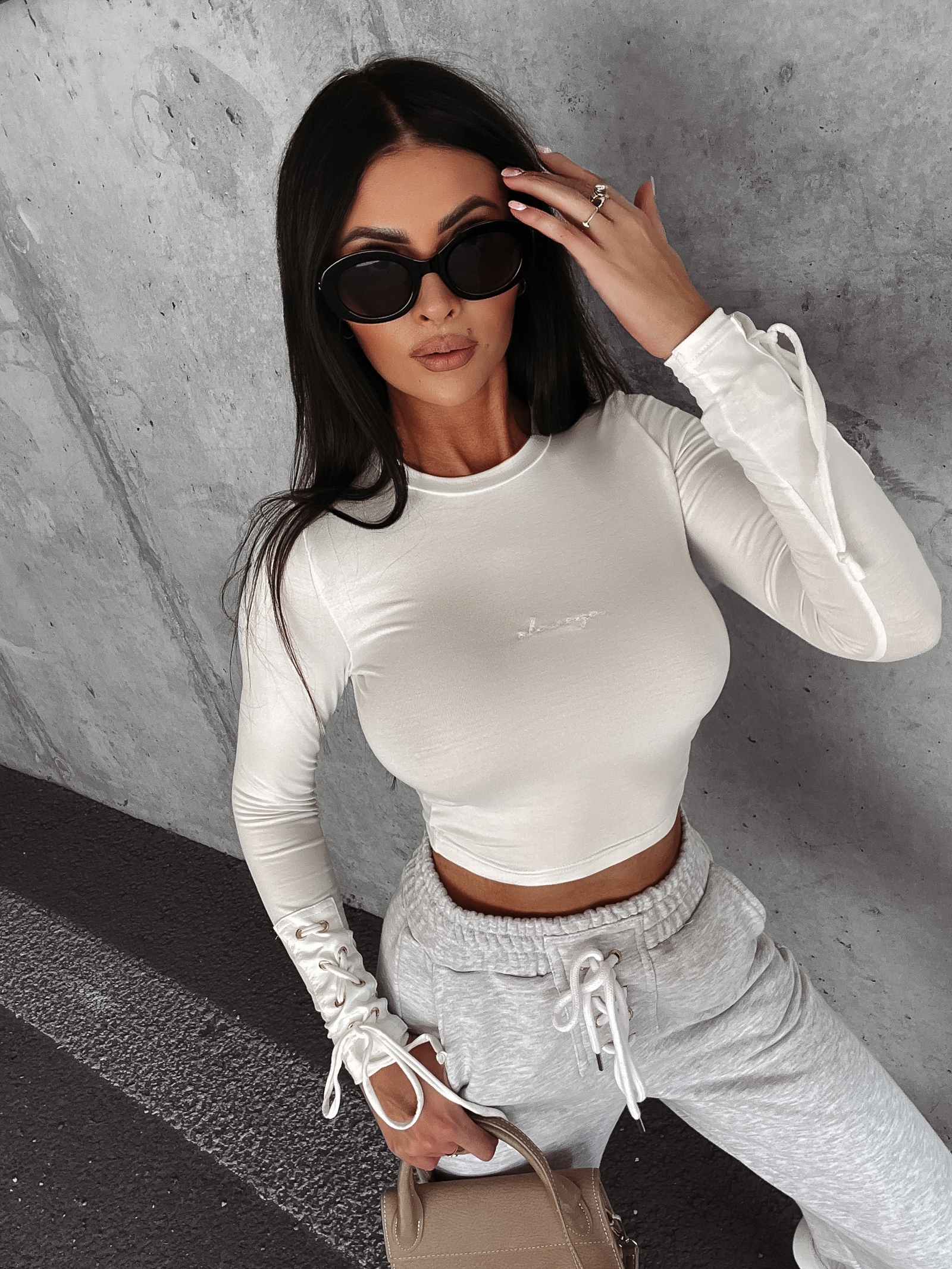 Bluzka dopasowana wiązana Donia Ola Voga ecru