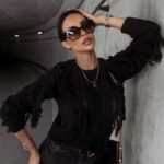 Sweter bawełniany z frędzlami LAREN OLAVOGA czarny