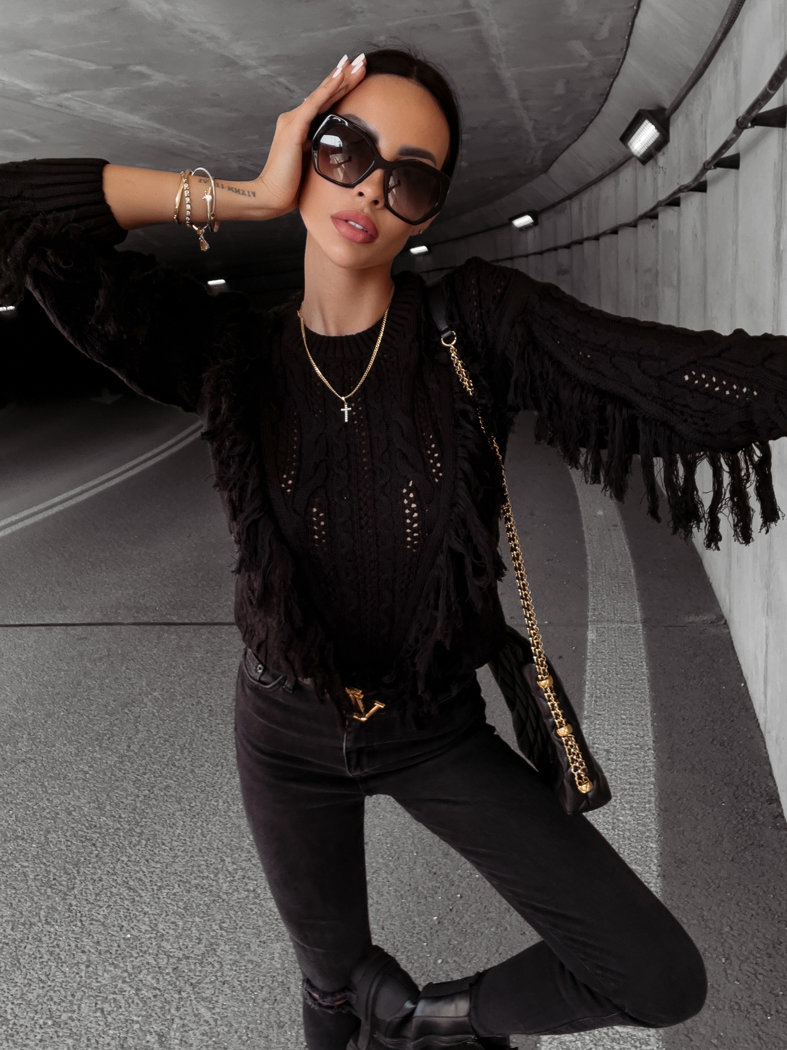 Sweter bawełniany z frędzlami LAREN OLAVOGA czarny