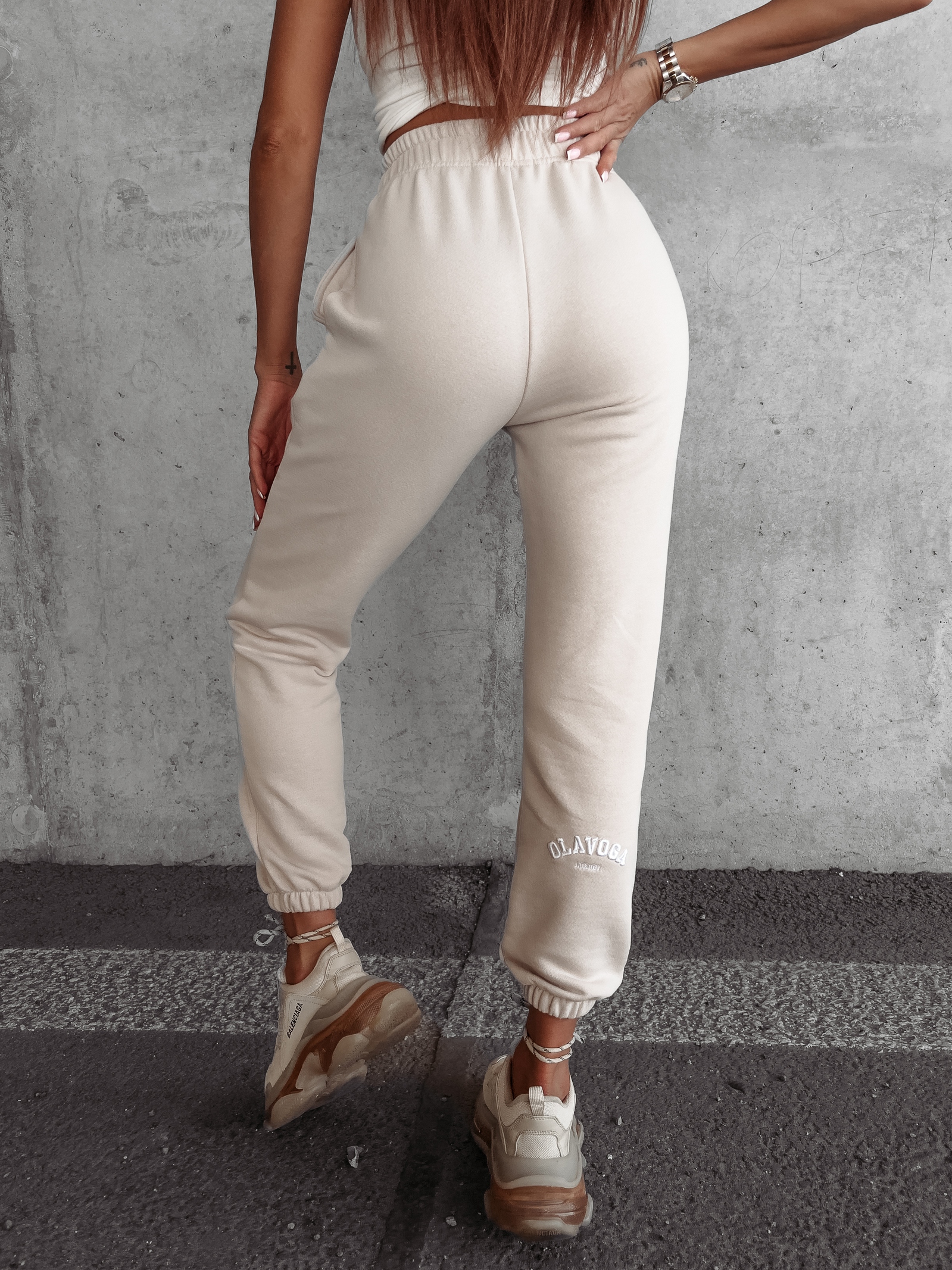 Spodnie bawełniane z haftem Brano Ola Voga beżowe