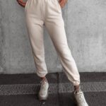 Spodnie bawełniane z haftem Brano Ola Voga beżowe