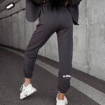 Spodnie bawełniane z haftem Brano Ola Voga grafitowe