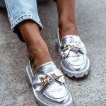 Mokasyny Madam Bobi srebrne