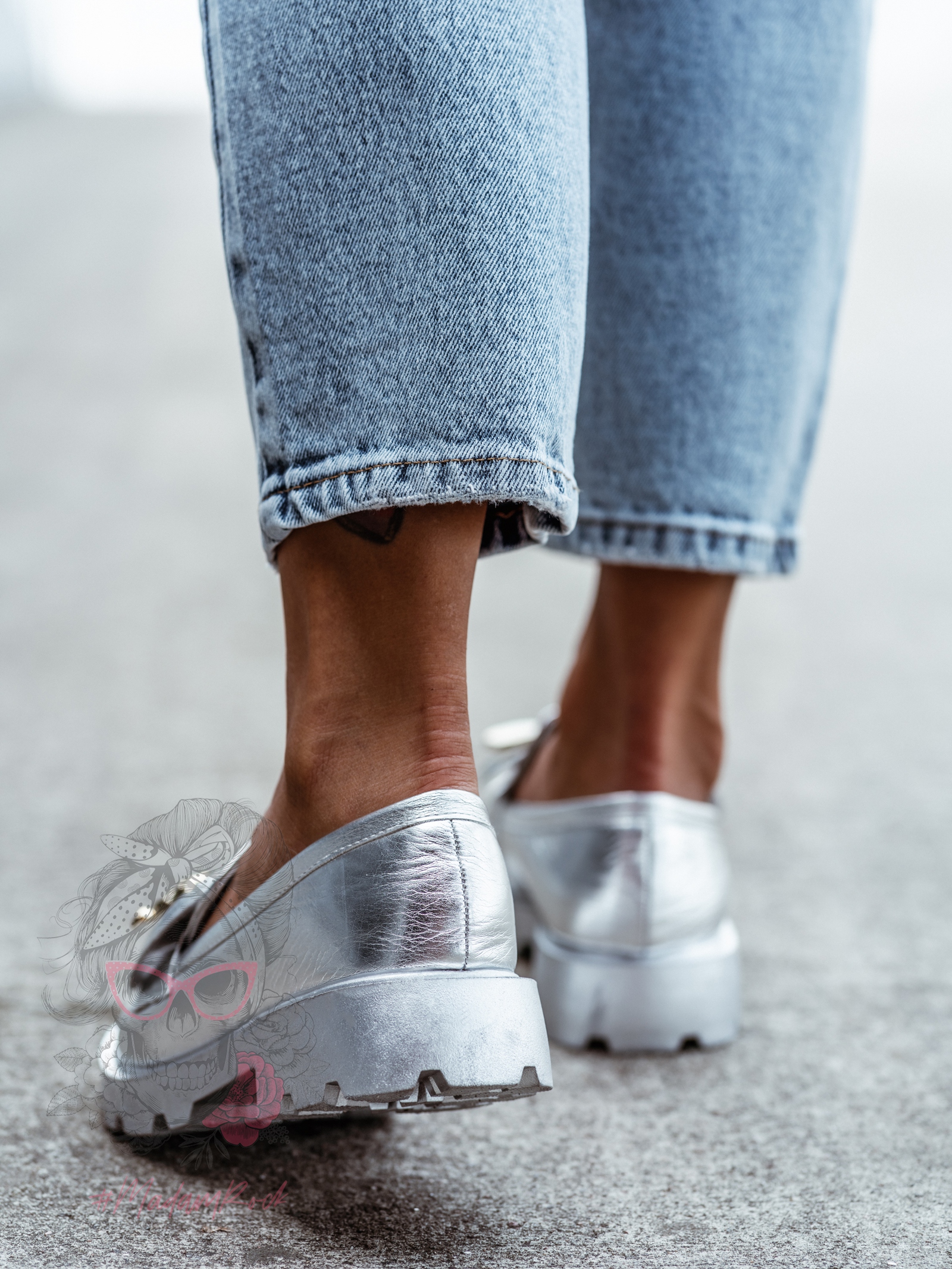 Mokasyny Madam Bobi srebrne