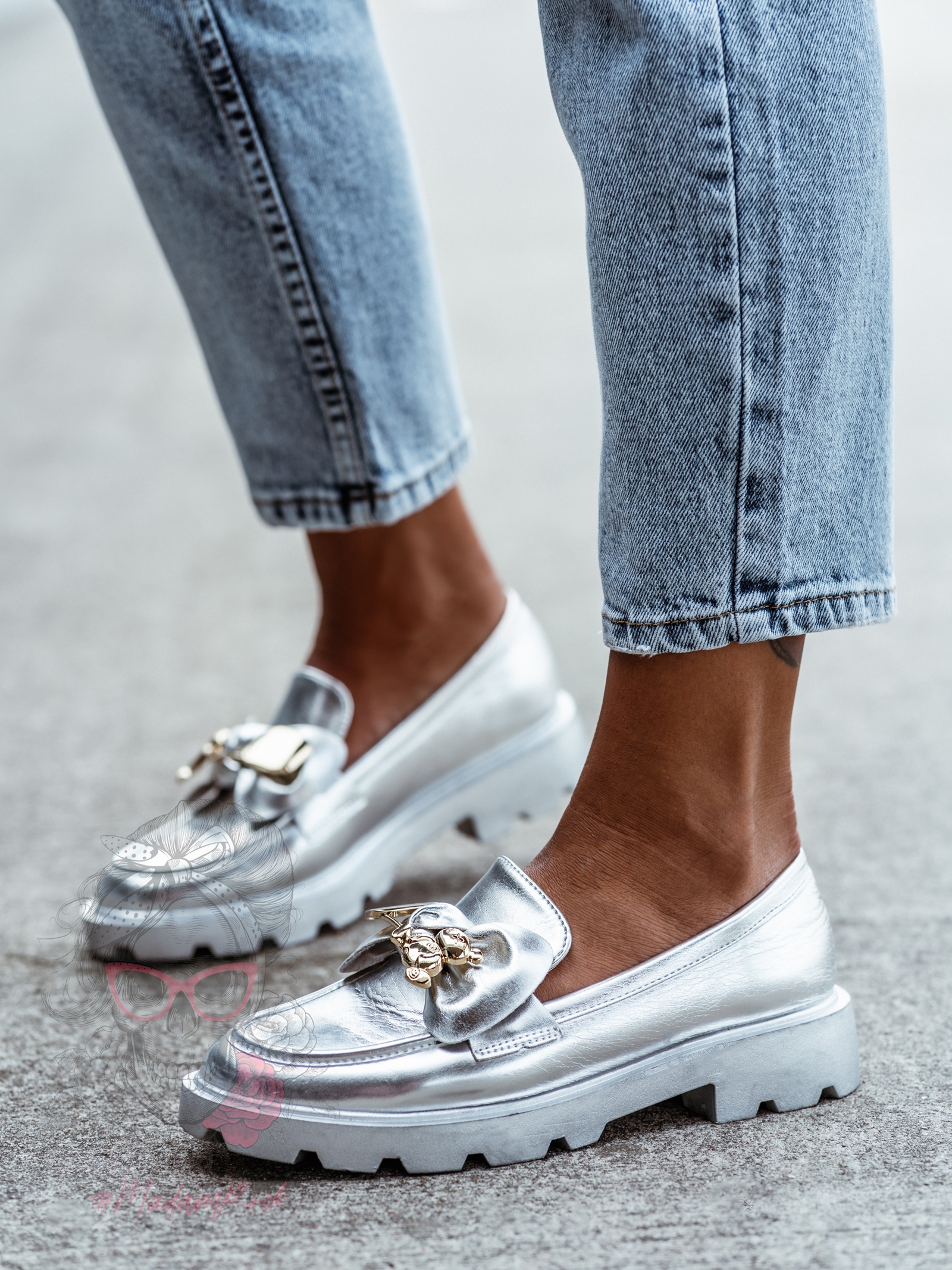 Mokasyny Madam Bobi srebrne