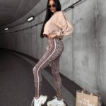 Legginsy bawełniane z lampasem Aliana Ola Voga panterka