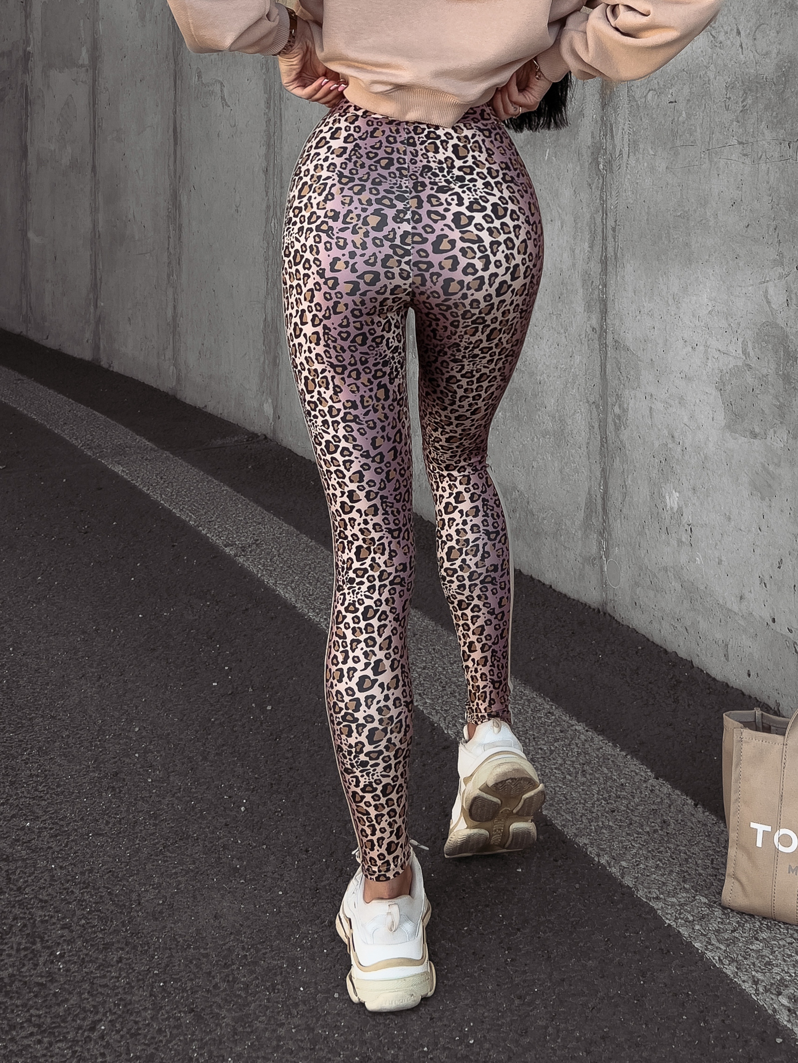 Legginsy bawełniane z lampasem Aliana Ola Voga panterka