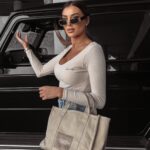 Bluzka prążkowana Madelyn Ola Voga beżowa