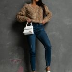 Sweter rozpinany z piórami Ofes cappuccino