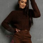 Sweter pleciony krótki Talis brązowy