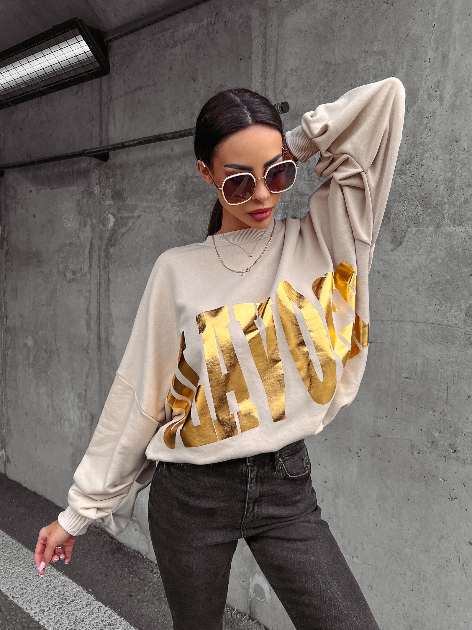 Bluza bawełniana oversize złoty nadruk Varis Ola Voga beżowa