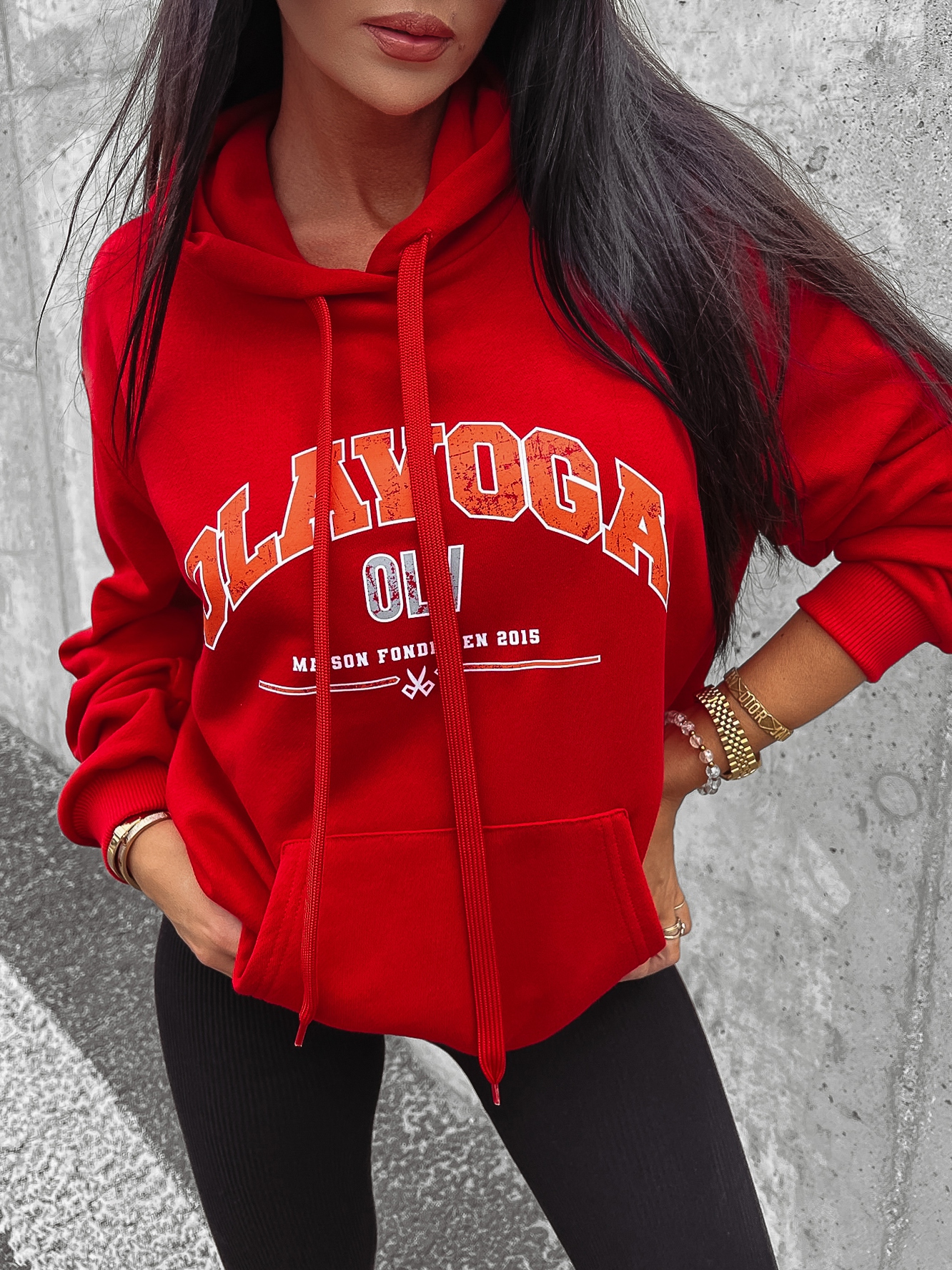 Bluza klasyczna damska z kapturem Ranci Ola Voga czerwona Bluza klasyczna damska z kapturem Ranci Ola Voga czerwona