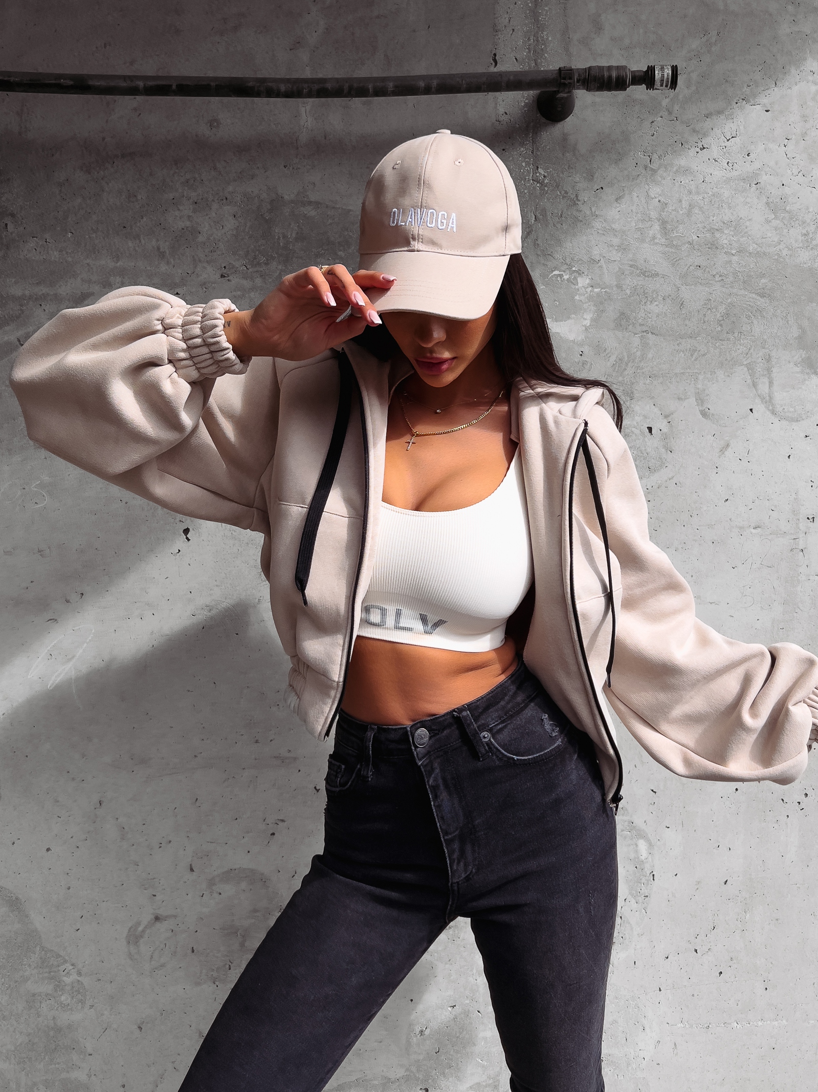 Bluza z kapturem damska Annaya Ola Voga beżowa Bluza z kapturem damska Annaya Ola Voga beżowa