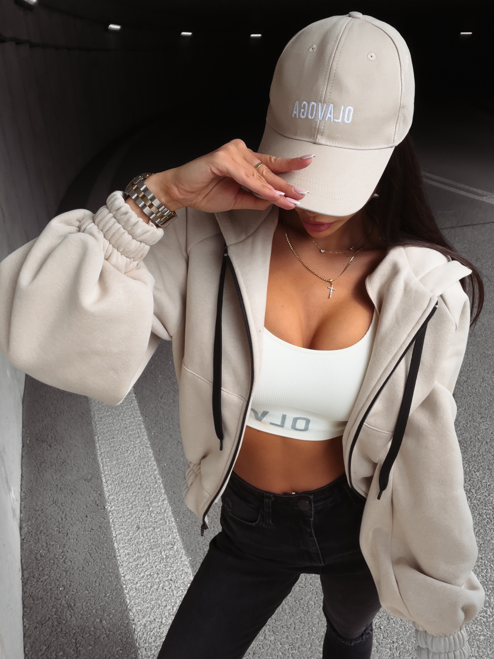 Bluza z kapturem damska Annaya Ola Voga beżowa Bluza z kapturem damska Annaya Ola Voga beżowa