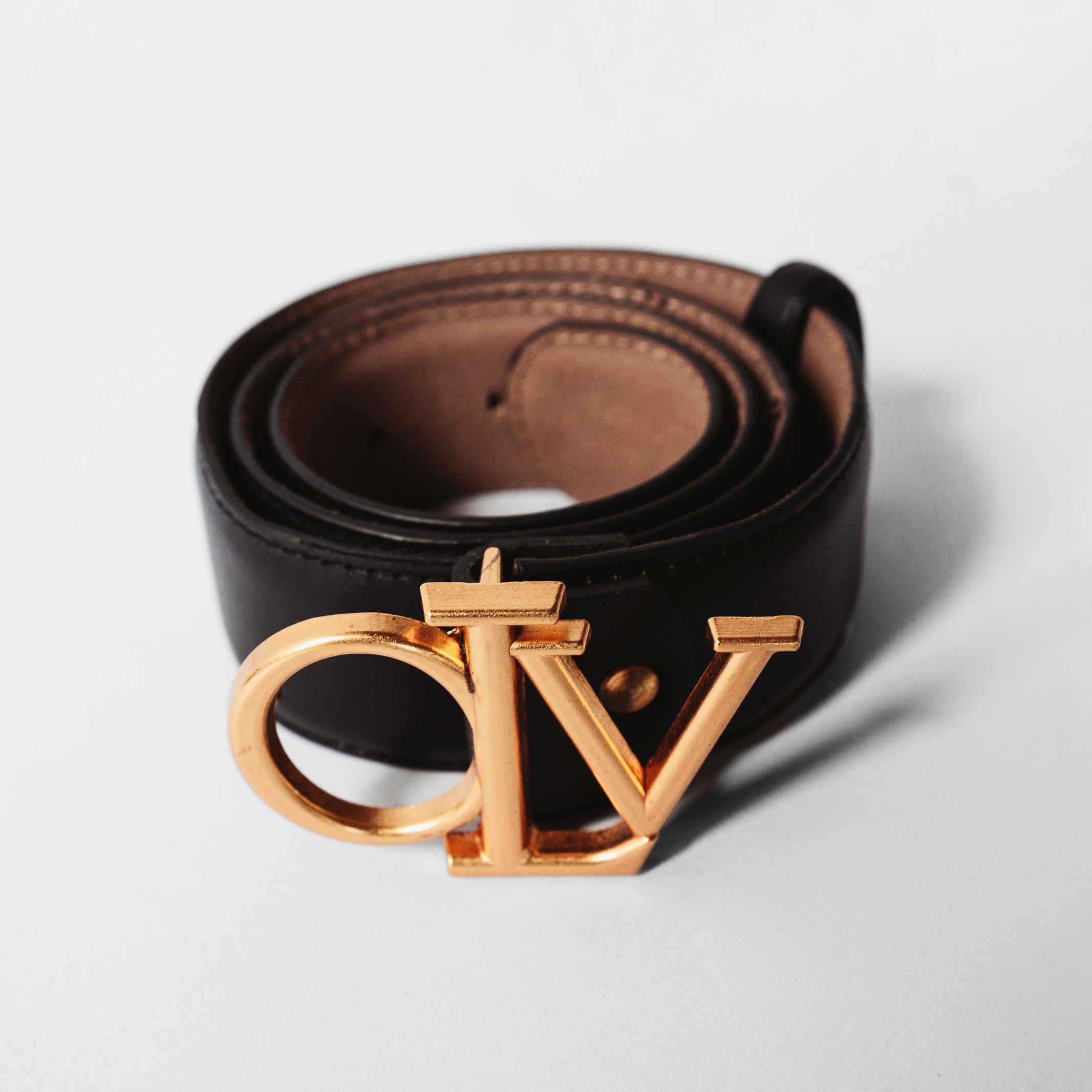 Pasek skórzany ze złota klamrą unisex Blaise2023 Ola Voga czarny