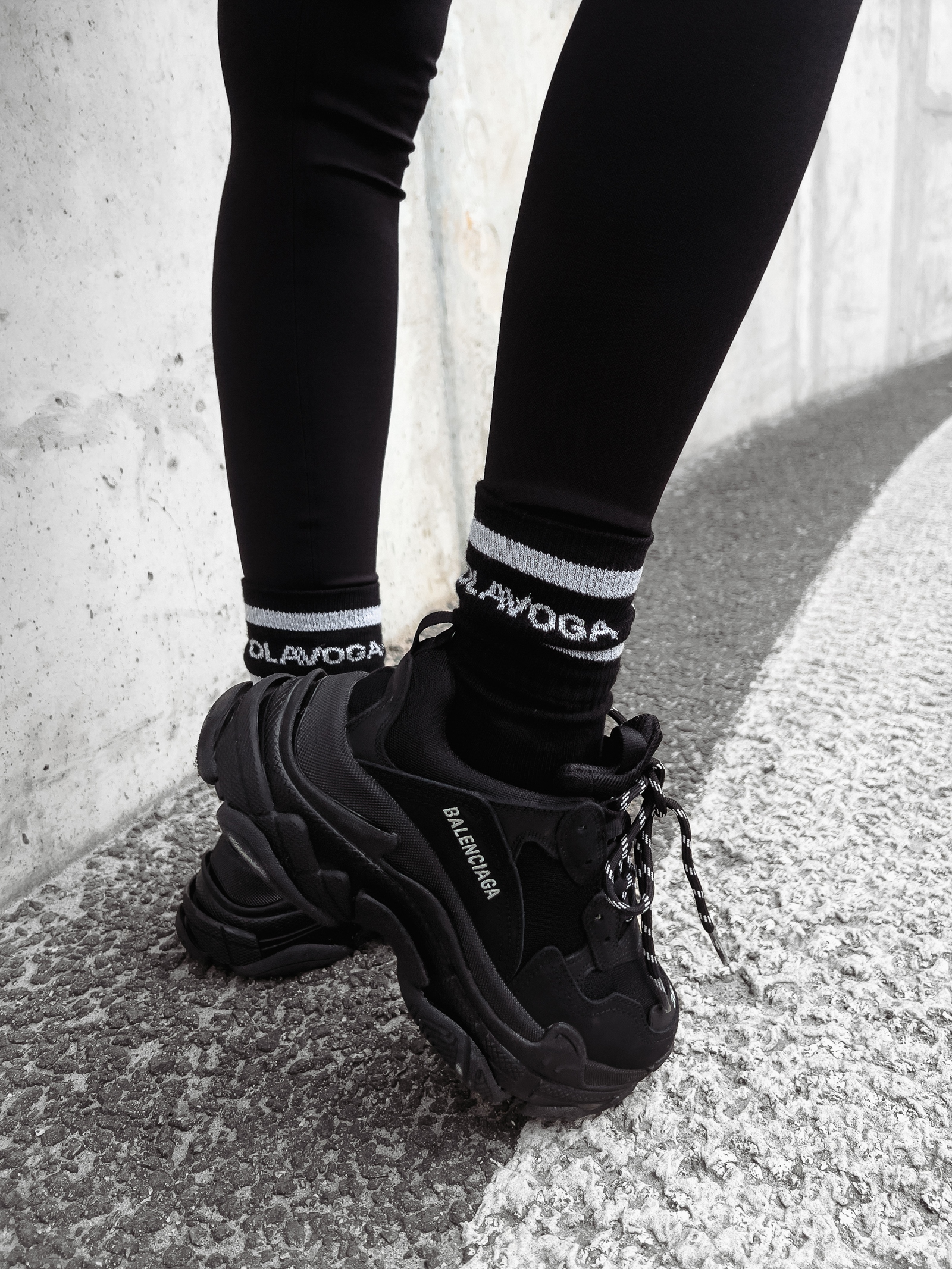 Skarpetki bawełniane damskie Carto 2023 Ola Voga czarne